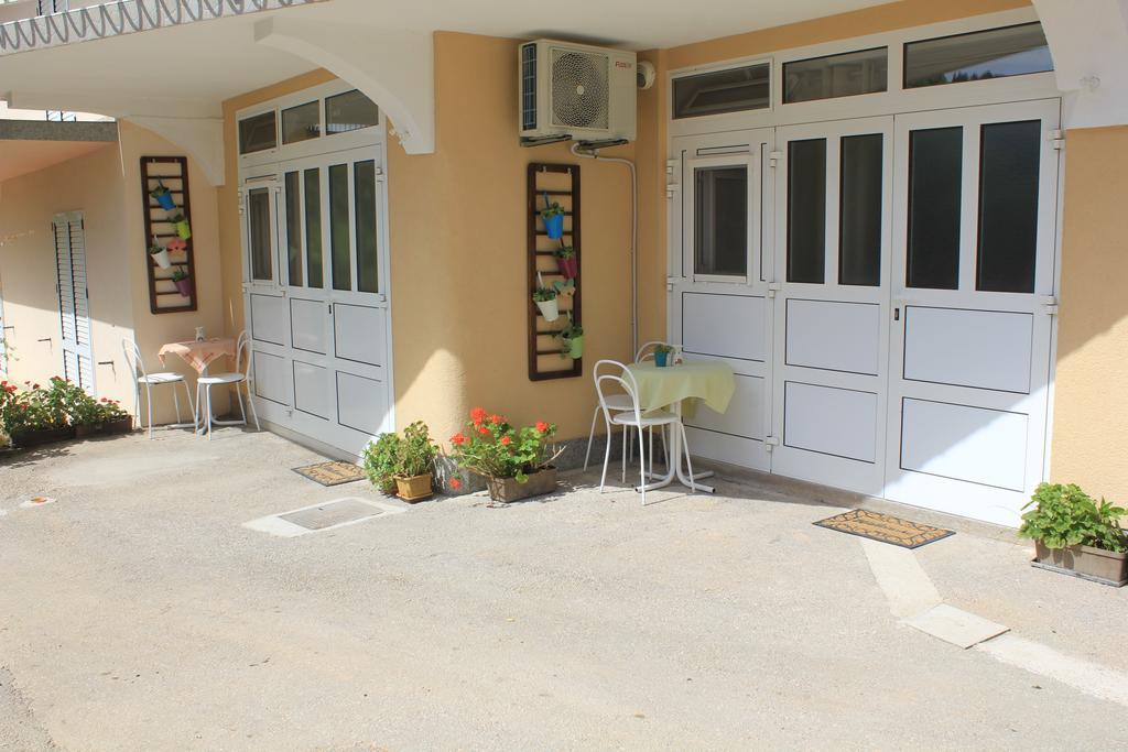 Rooms & Studio Bellina Skradin Exterior photo