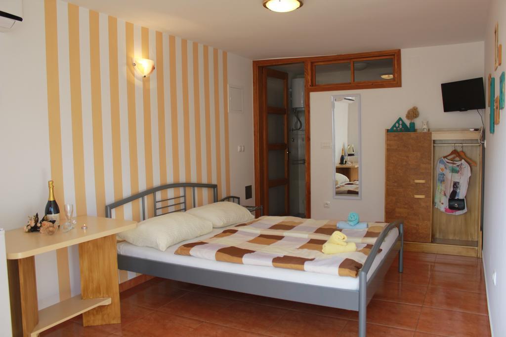 Rooms & Studio Bellina Skradin Exterior photo
